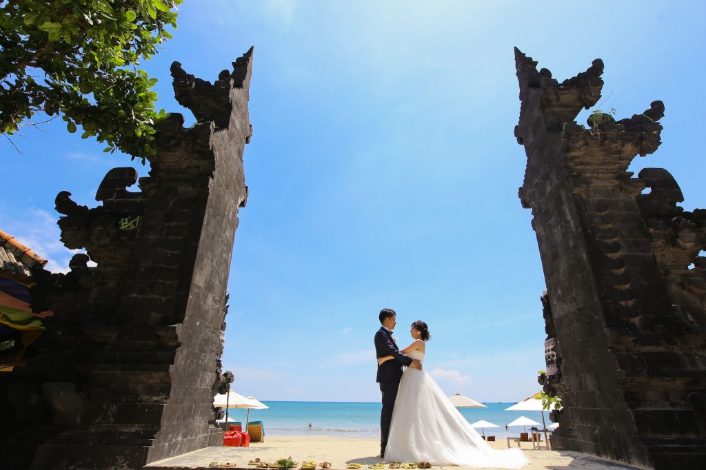 バリ島結婚式　Aラインドレス
