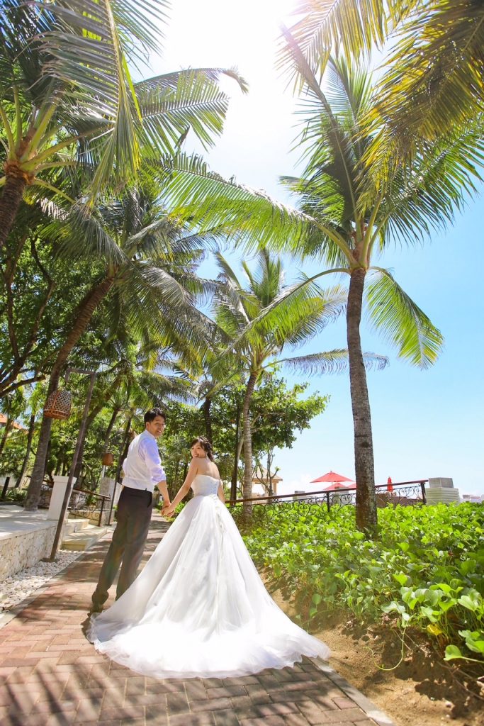 バリ島結婚式　Aラインドレス
