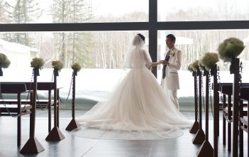 星野リゾートトマム　水の教会　結婚式　冬婚
