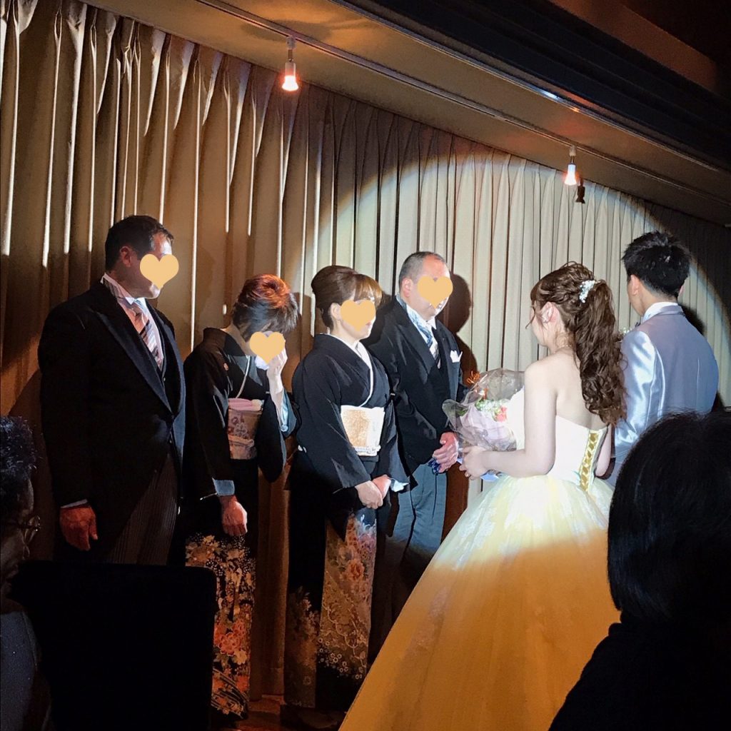 ロックハート城　結婚式　黄色ドレス