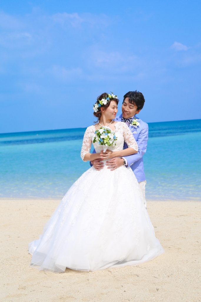 沖縄結婚式　ビーチ撮影