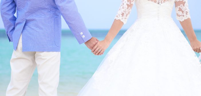 沖縄結婚式　ビーチ撮影