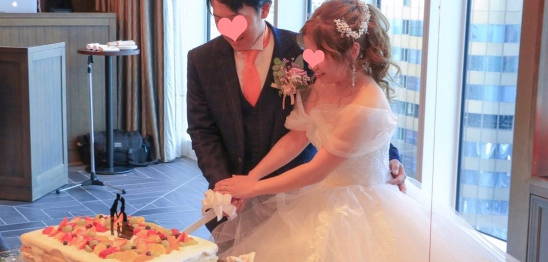 ハカタギグランヒューリ　結婚式　ケーキ入刀