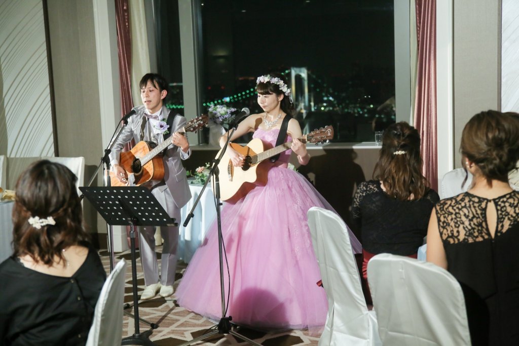 グランドニッコー東京台場　結婚式　新郎新婦のギター演奏