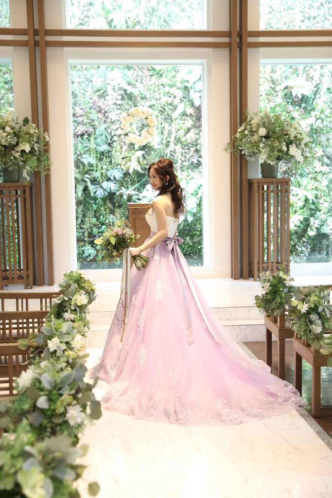 アクアテラス迎賓館新横浜　結婚式　ウェディングドレス　オーバースカート