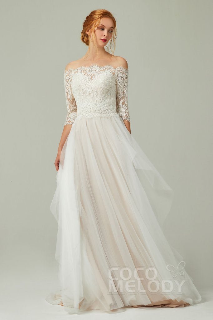 アラサー以上のプレ花嫁さん必見 可愛い より 綺麗 ウェディングドレスの選び方は Cocomelodyマガジン