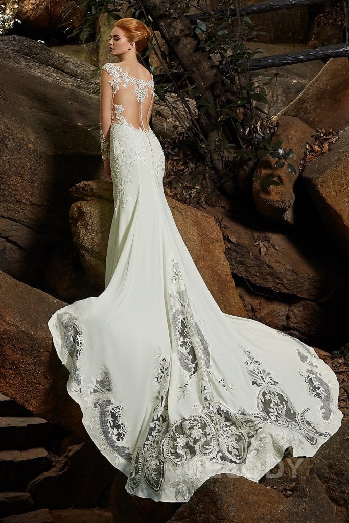 寒さが気にならない】冬婚の花嫁様におすすめのロングスリーブドレスを 